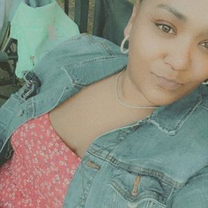 Meet your Posher, Yvette